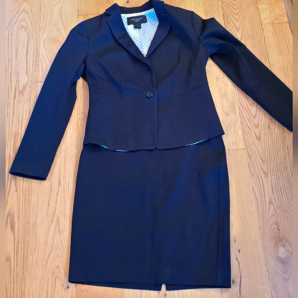 Ann Taylor Petite Navy Skirt Suit Sz 4 2 Blazer Jacket Tailored Classic Work XS
